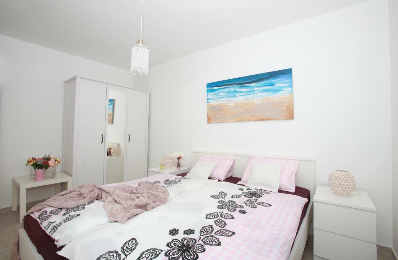 Apartments Melin Malinska Εξωτερικό φωτογραφία